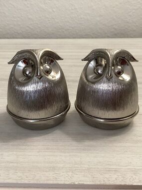 Vintage Napier Brushed Satin Silver Toned Owl Salt & Pepper Shakers - IEC